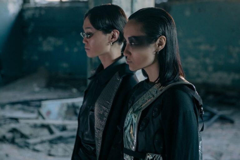 JL NICH blog beats article, In the Company of Growth: Friendships as Catalysts in Narrative Arcs. Blog cover image of two sci-fi-women